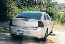 Era în concediu în Grecia şi zilnic a trecut pe lângă maşina asta! S-a apropiat şi a avut un şoc masina cu numere de constanta grecia