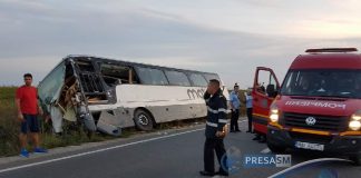 accident autocar petresti