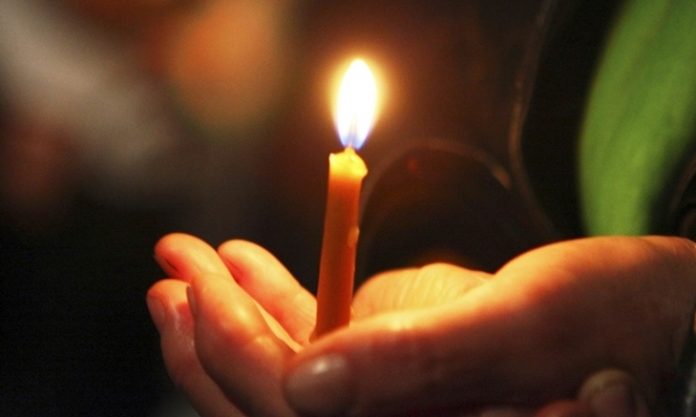 doliu - lumanare aprinsa
