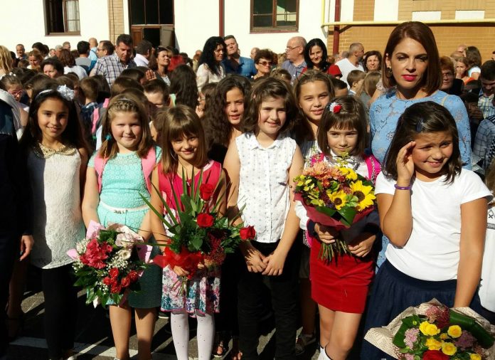 prima zi de scoala - elevi