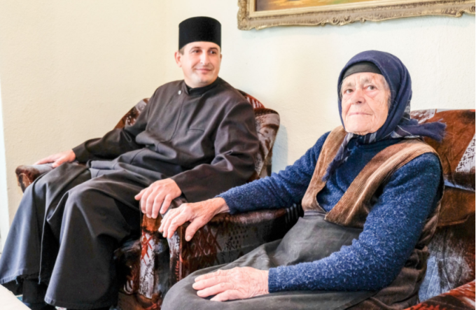 Mama Gherghina si preotul