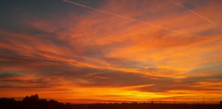 de ce a fost cerul rosu in Romania