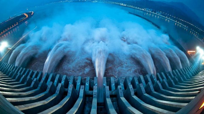 barajul celor trei defileuri