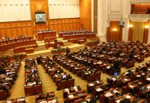 Moţiunea de cenzură se citeşte azi în Parlament. PNL şi USR solicită retragerea încrederii acordată Guvernului „complet incompetent”
