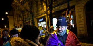 Un organizator al protestelor #REZIST anunţă că renunţă: ”Vă las să vă canibalizați …” doru apostol se retrage