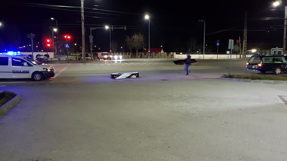 mort pierdut in intersectie