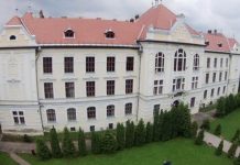 UDMR: Cursurile şcolii romano-catolice din Târgu-Mureş vor fi reluate în septembrie